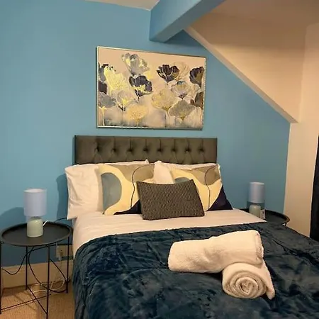 - Seafront, 6 Bedrooms, Short Apartamento *